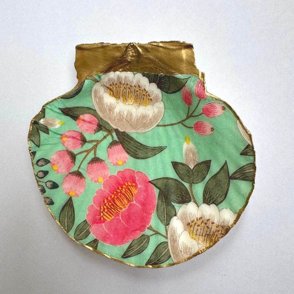 Camellia Floral Seashell Trinket Dish Garden Decor - Picture 3 of 7